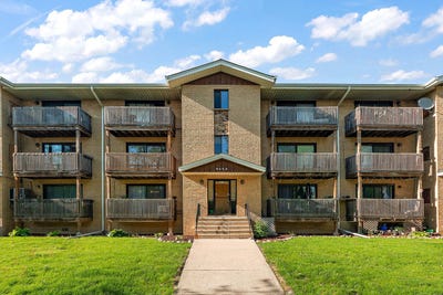 /international/us/9654-nottingham-avenue-chicago-ridge-il-110107715963/