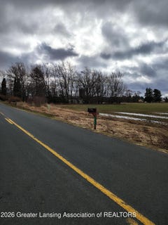 /international/us/barnes-road-eaton-rapids-mi-110106466959/