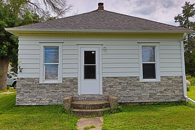 /international/us/200-s-noyes-street-mondamin-ia-110100835312/