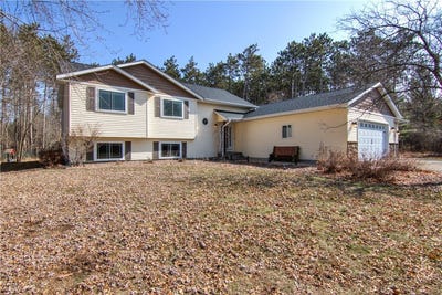 /international/us/5793-190th-street-chippewa-falls-wi-110098789739/