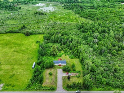 /international/us/16022-liminga-road-houghton-mi-110108848703/