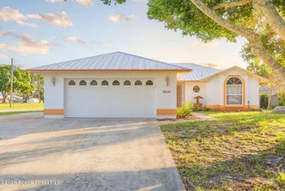 /international/us/9931-oak-street-sebastian-fl-110108871962/