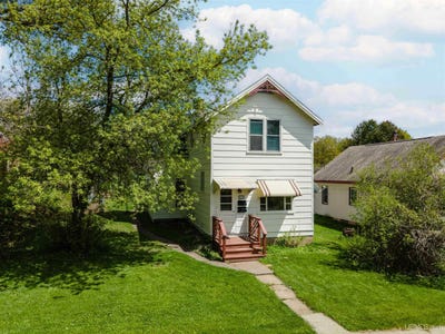 /international/us/309-s-5th-street-crystal-falls-mi-110108224244/