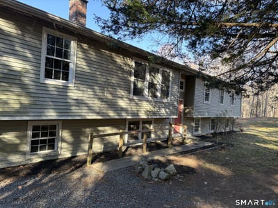 /international/us/179-cossaduck-hill-road-north-stonington-ct-110104192614/