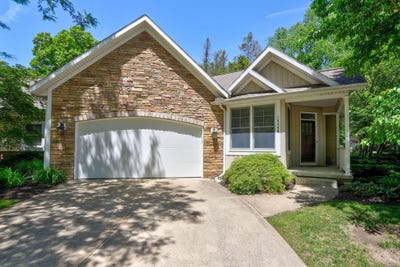 /international/us/16480-springvale-court-spring-lake-mi-110106767764/