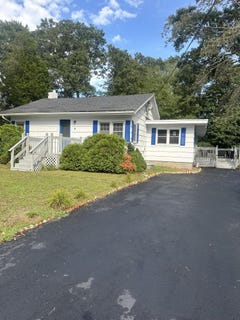 /international/us/7-central-avenue-plymouth-ma-110091037357/