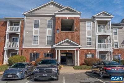 /international/us/725-denali-way-charlottesville-va-110104949255/