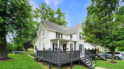 /international/us/615-market-st-henry-il-110108609791/