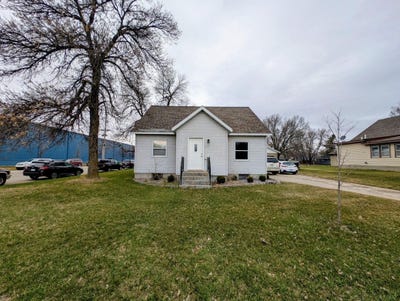 /international/us/311-3rd-avenue-nw-perham-mn-110107379000/