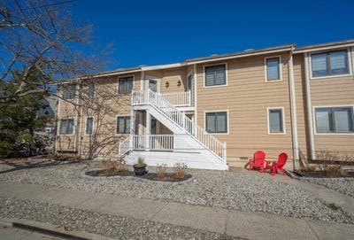 /international/us/173-33rd-street-avalon-nj-110105875064/