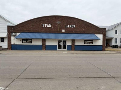 /international/us/413-e-main-street-montezuma-ia-110106253594/