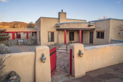 /international/us/125-de-teves-taos-nm-110097314638/