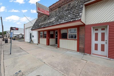 /international/us/119-w-yoakum-avenue-chaffee-mo-110108415969/