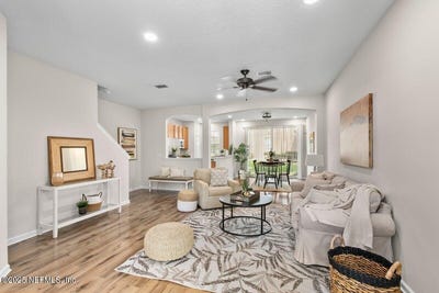 /international/us/3625-creswick-circle-unit-d-orange-park-fl-110100812023/