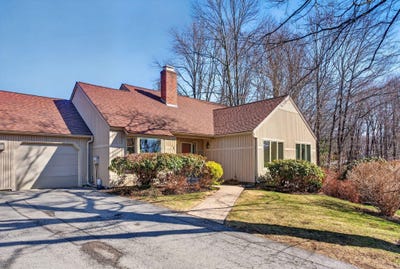 /international/us/1-wildwood-drive-cape-elizabeth-me-110107402020/