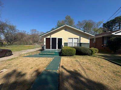/international/us/3221-46th-sw-st-birmingham-al-110106727841/