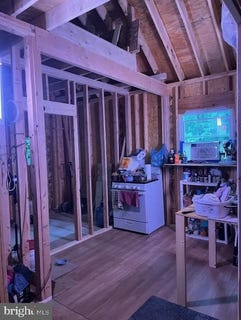 /international/us/659-falconwood-road-paw-paw-wv-110100269545/