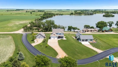 /international/us/101-lakeview-dr-hurley-sd-110108873634/