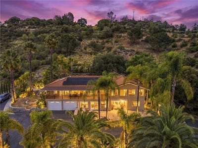/international/us/1485-via-ladera-fallbrook-ca-110108386889/