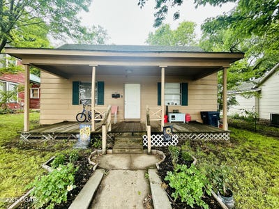 /international/us/323-s-liberty-street-webb-city-mo-110100815426/