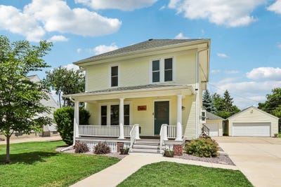 /international/us/1401-oakland-avenue-janesville-wi-110108827592/