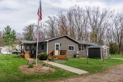 /international/us/3878-w-wildwood-avenue-bitely-mi-110108254350/