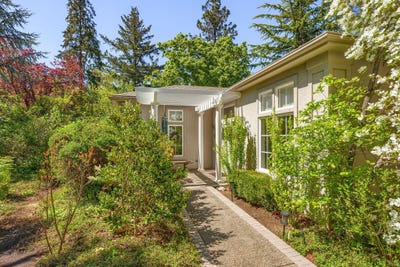 /international/us/575-auburn-street-ashland-or-110101161894/