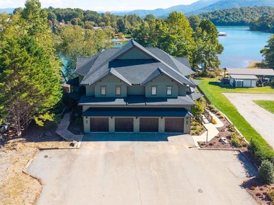 /international/us/230-sunnyside-road-hiawassee-ga-110120454549/