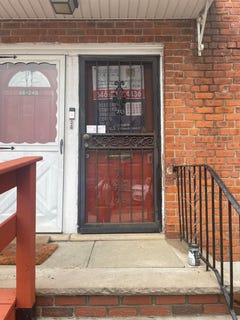 /international/us/68-24-140-street-flushing-ny-110098428337/
