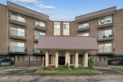 /international/us/9840-s-pulaski-road-oak-lawn-il-110109137988/