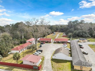 /international/us/5013-ogeechee-road-savannah-ga-110108988521/