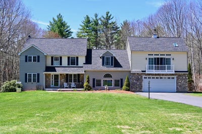 /international/us/87-juniper-drive-goffstown-nh-110107072376/