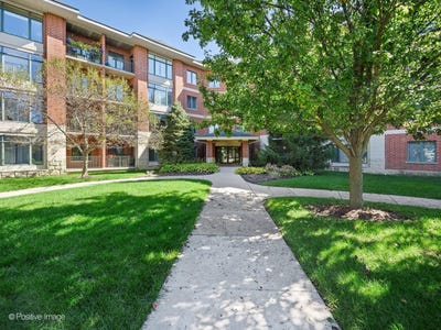 /international/us/855-e-22nd-street-lombard-il-110120134546/