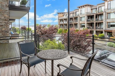 /international/us/18-rivers-edge-drive-tarrytown-ny-110108296649/