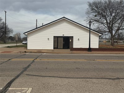 /international/us/101-e-3rd-street-burkburnett-tx-110098043735/