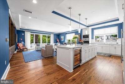 /international/us/8111-river-rd-131-bethesda-md-110108639009/