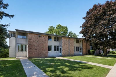 /international/us/1444-big-bend-rd-waukesha-wi-110109004442/