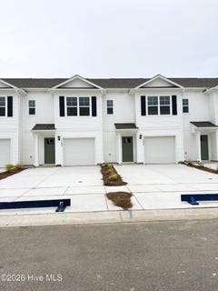 /international/us/7682-pennycress-drive-leland-nc-110119945738/