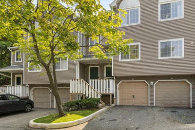 /international/us/12-hilltop-terrace-nanuet-ny-110119570020/