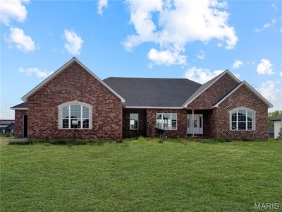 /international/us/1383-walnut-ridge-drive-columbia-il-110106121630/