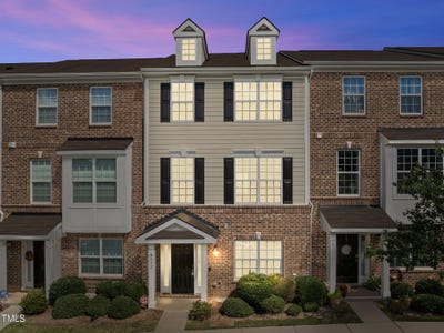 /international/us/6052-kentworth-drive-holly-springs-nc-110101123363/