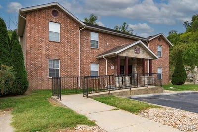 /international/us/2963-vineyards-parkway-branson-mo-110101482882/