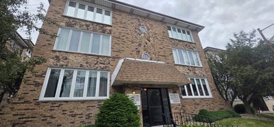 /international/us/6230-s-newland-avenue-chicago-il-110108339570/
