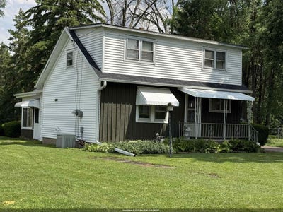 /international/us/1282-sheboygan-street-oshkosh-wi-110100893940/