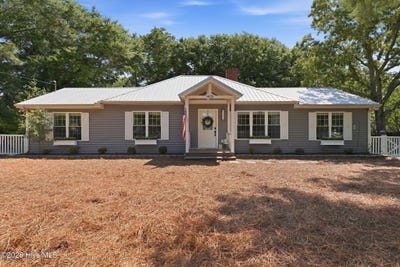/international/us/1425-central-drive-southern-pines-nc-110108193078/