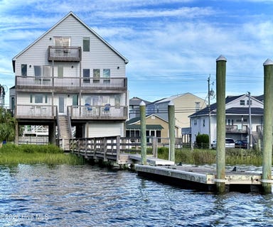 /international/us/517-canal-drive-carolina-beach-nc-110109813104/