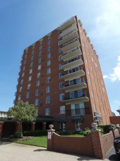 /international/us/3301-biddle-avenue-wyandotte-mi-110108090605/