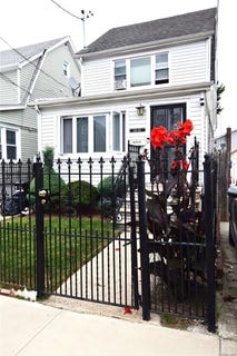 /international/us/130-45-220th-street-laurelton-ny-110096109067/
