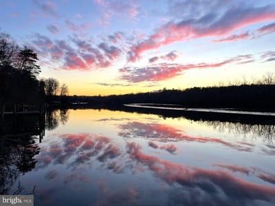/international/us/25305-sandy-point-road-greensboro-md-110099263062/