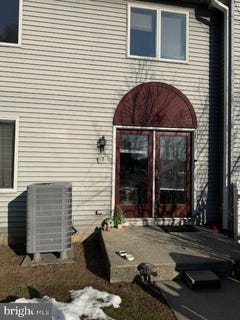 /international/us/7-wyndham-place-street-florence-nj-110106201794/